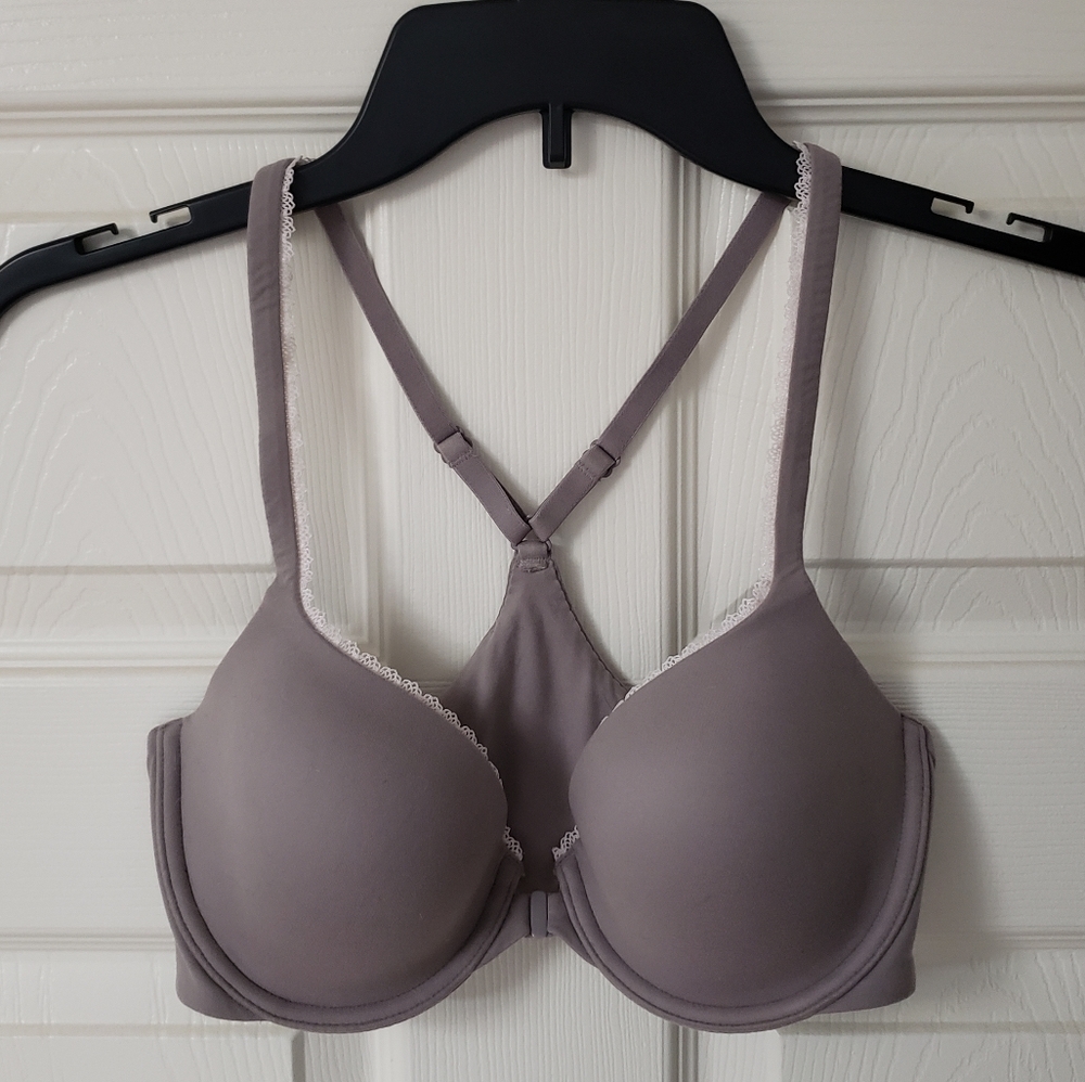 NWOT 32D VS Racerback Demi Bra